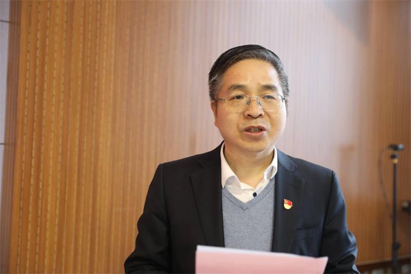 5b1996e40489466fa6525dab55f920d7.jpg 张俊杰800主持报告会.jpg